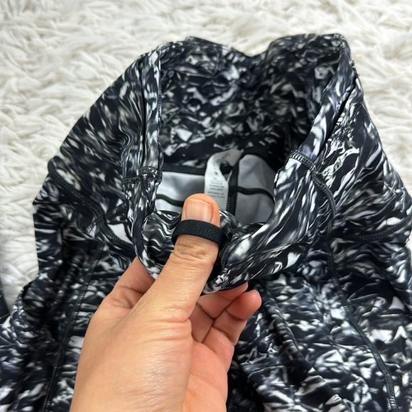 Lululemon Fast & Free 7/8 Tight II *Nulux 25" Liquid Platinum Alpine White Multi - Picture 3 of 7